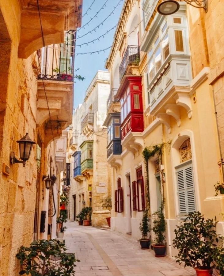 New & Unique Apartment - A 5 Minutes Ferry To Capital City Of Valletta Senglea Luaran gambar