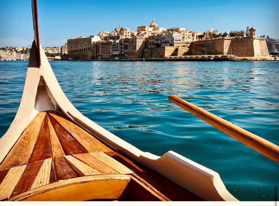 New & Unique Apartment - A 5 Minutes Ferry To Capital City Of Valletta Senglea Luaran gambar